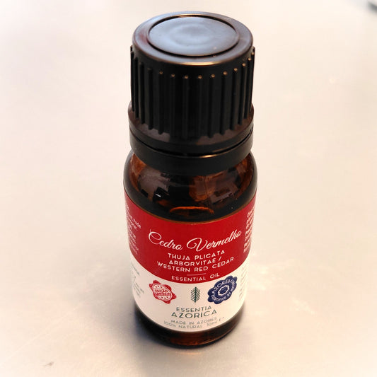 Western Red Cedar Essential Oil – 10ml/100ml Thuja plicata | Essentia Azorica – Azores Glass Bottle top