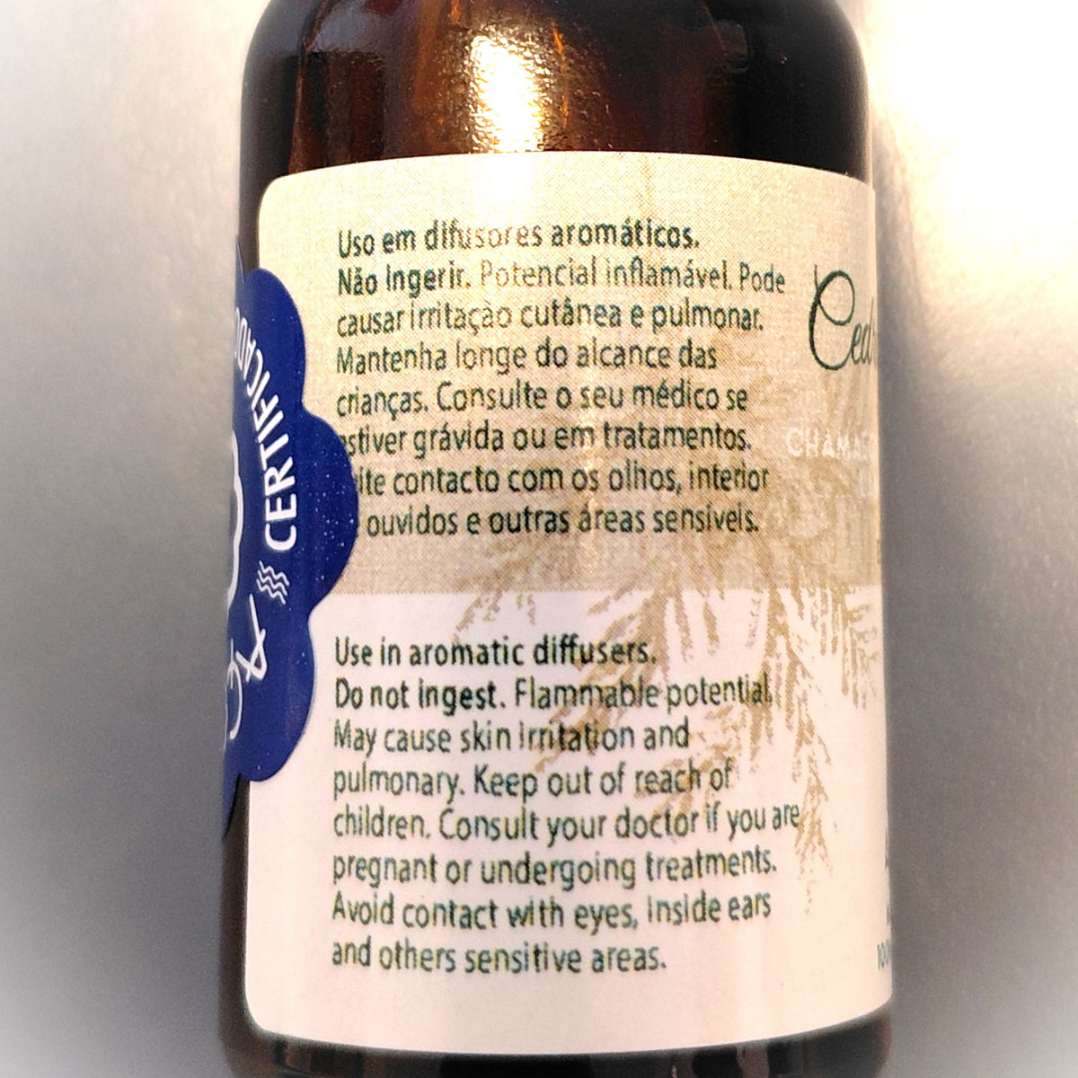 White Cedar Essential Oil – 10ml/100ml Chamaecyparis lawsoniana | Essentia Azorica – Azores Glass bottle warning label