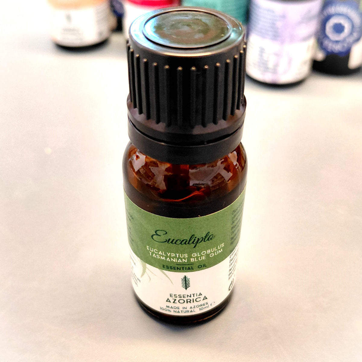 Eucalyptus Essential Oil – 10ml/100ml Eucalyptus globulus | Essentia Azorica – Azores glass bottle top view